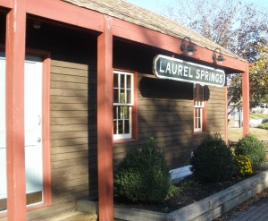 Laurel Springs post office, by the railroad tracks - t.wood, 10/19/09